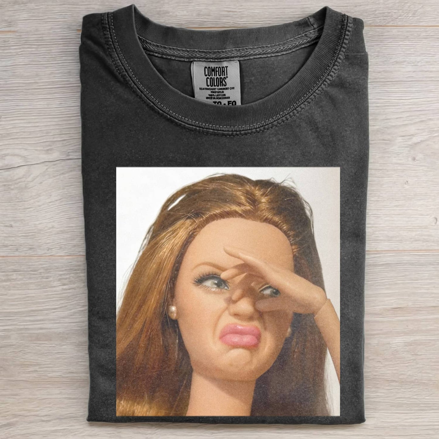 FACE DOLL GIRL FUNNY MEME T-SHIRT