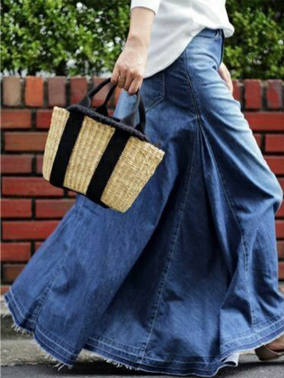 Casual Plain Raw Hem Loose Denim Skirt