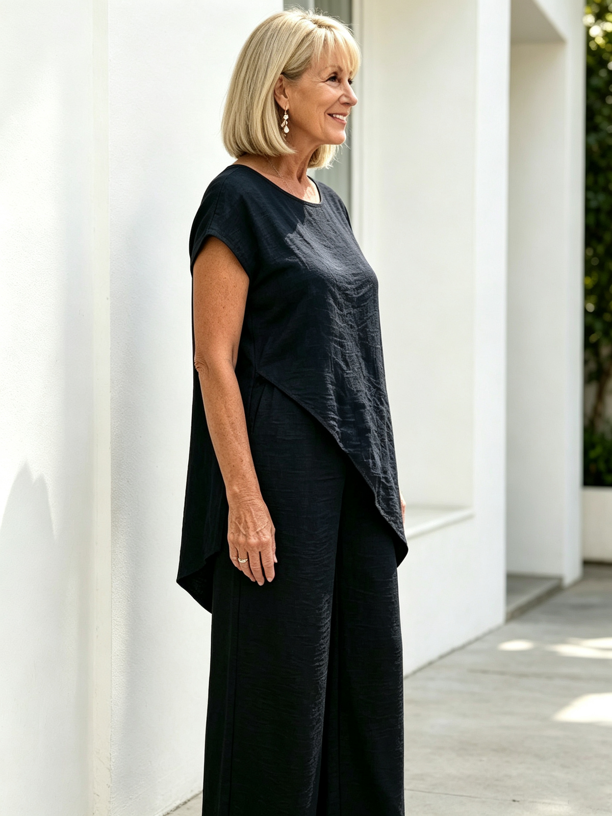 Casual Solid Color Asymmetrical Hem Top in Stock