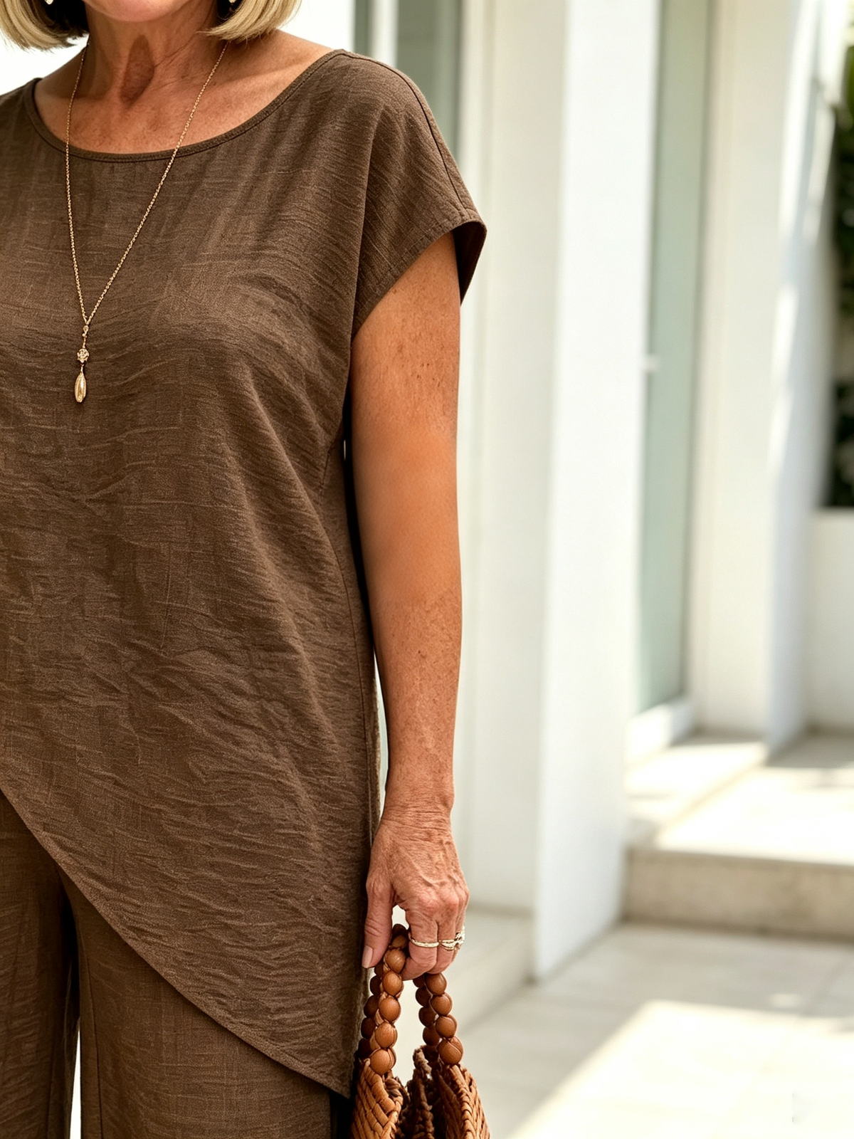 Casual Solid Color Asymmetrical Hem Top in Stock