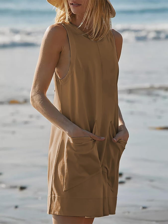Women's Casual Round Neck Loose Sleeveless Pocket Short Jumpsuit