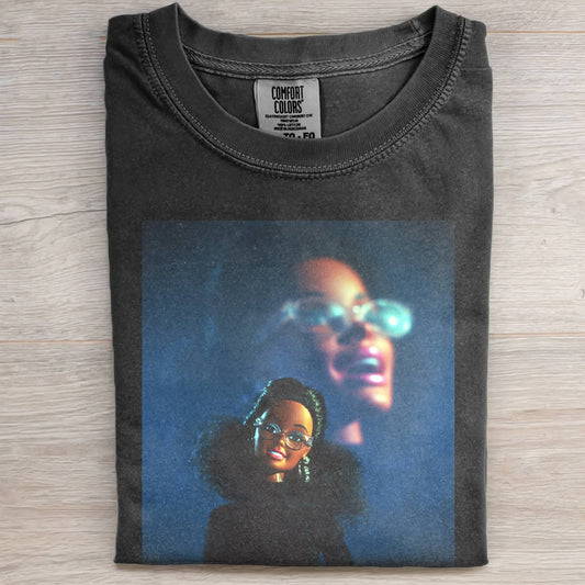 GLASSES-WEARING BLACK GIRL DOLL FACE ROUND-NECK VINTAGE TEE