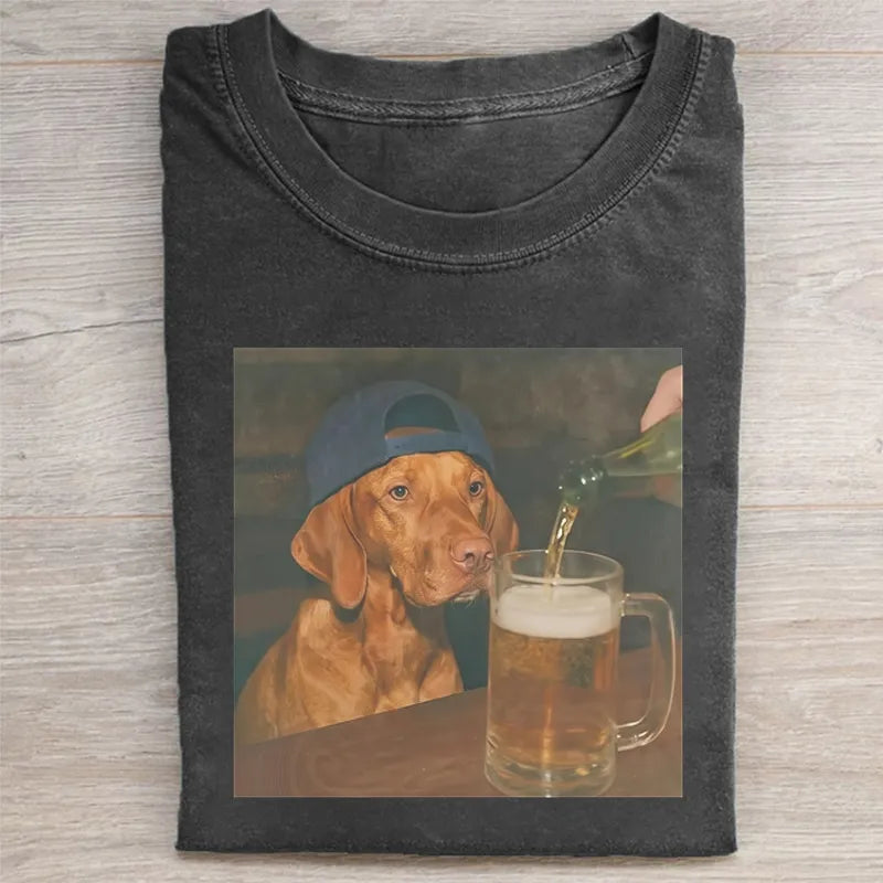 Funny Vizsla Drinking Beer T-shirt