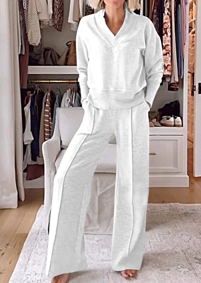 💥Women's Solid Color V-neck Top & Pants Two-piece Set(Buy 2 Free Shipping)