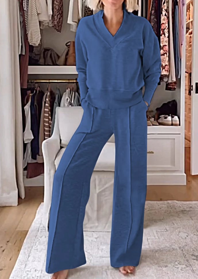💥Women's Solid Color V-neck Top & Pants Two-piece Set(Buy 2 Free Shipping)