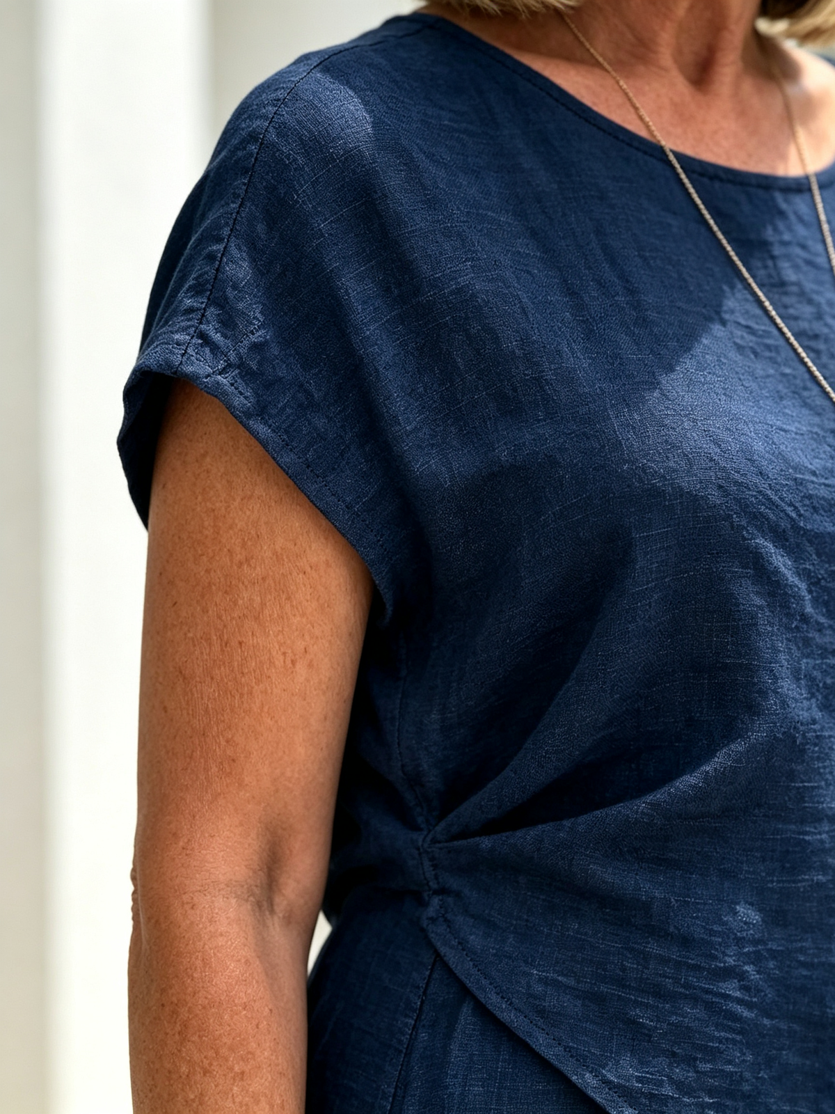 Casual Solid Color Asymmetrical Hem Top in Stock
