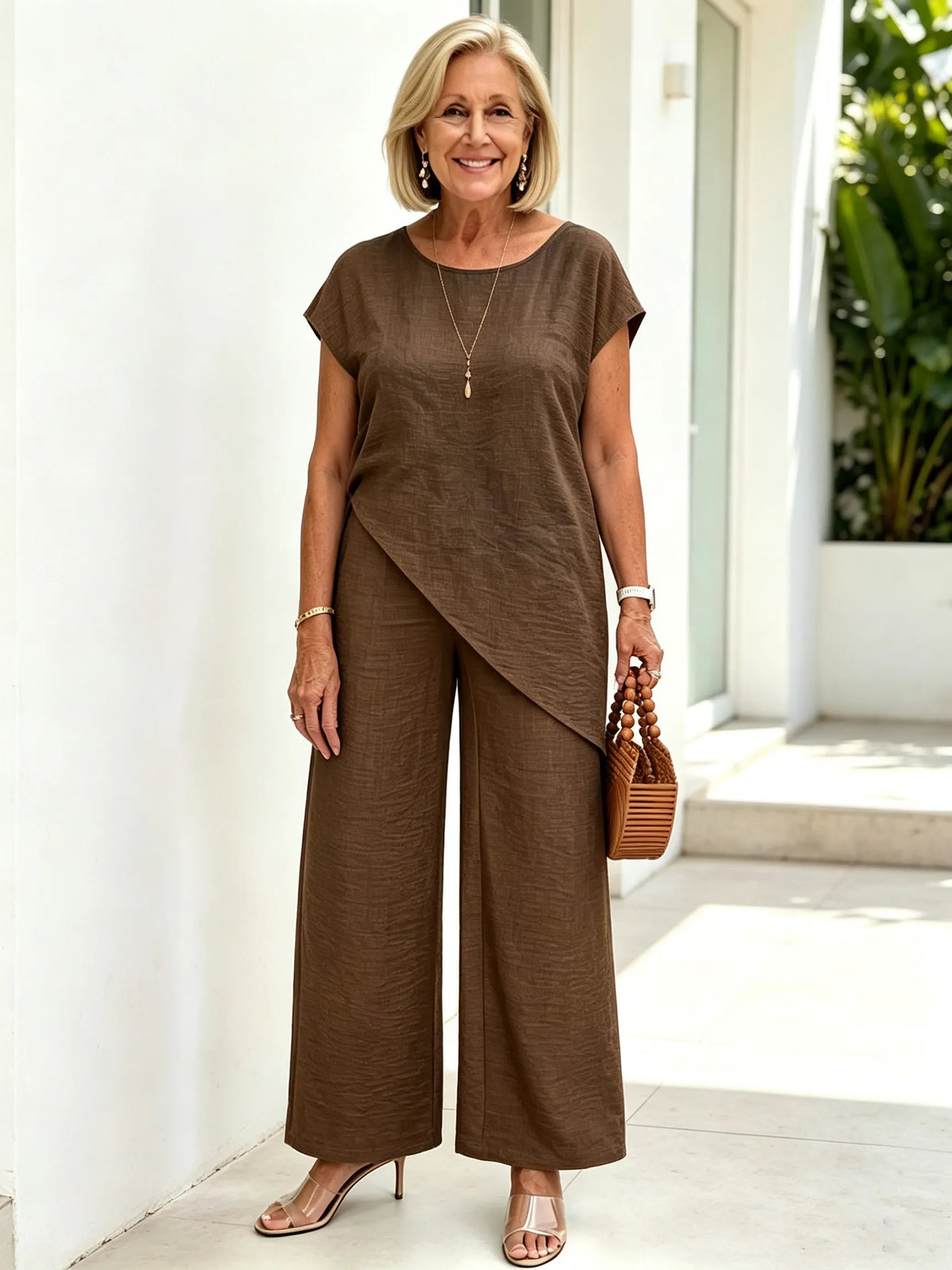 Casual Solid Color Asymmetrical Hem Top in Stock