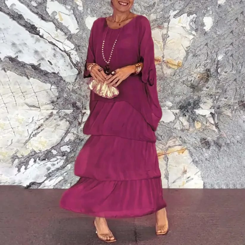 Elegant Loose Dress With Round Neck and Batwing Sleeves