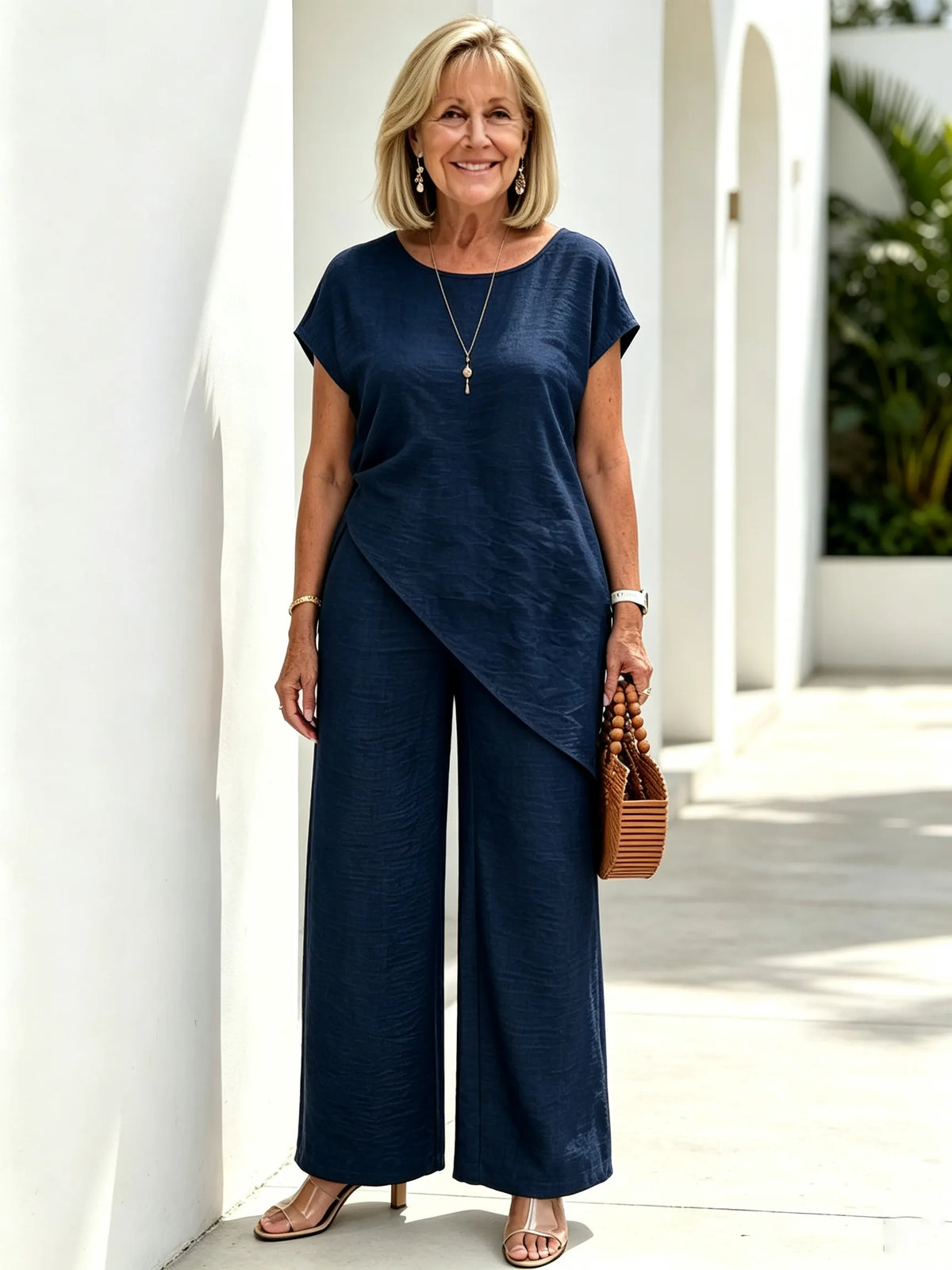 Casual Solid Color Asymmetrical Hem Top in Stock