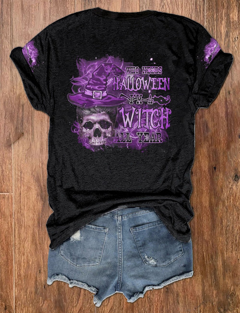 Women&#039;s Who Needs Halloween I’m A Witch Skull Print V-Neck T-Shirt