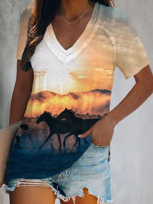 V-Neck Horse West Print T-Shirt