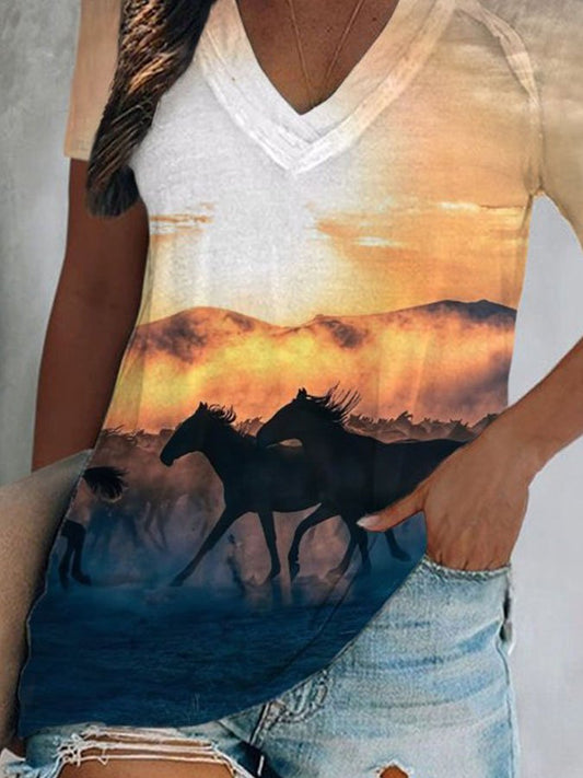 V-Neck Horse West Print T-Shirt