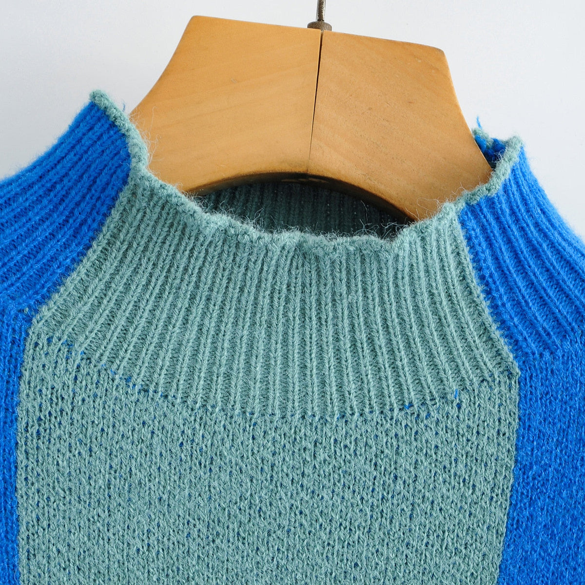 Half Turtleneck Sweater